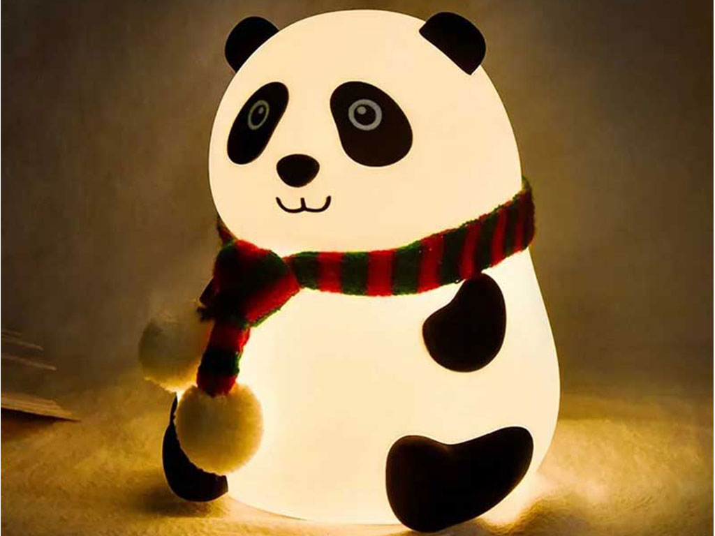 چراغ خواب سیلیکونی شارژی مدل ضربه ای طرح خرس پاندا به همراه شالگردن