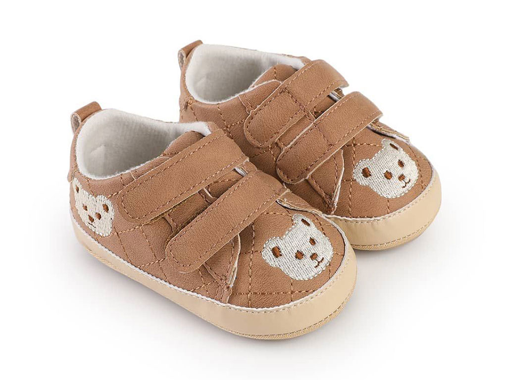 پاپوش نوزادی استپ دار مدل چسبی طرح خرس گلدوزی شده رنگ قهوه ای