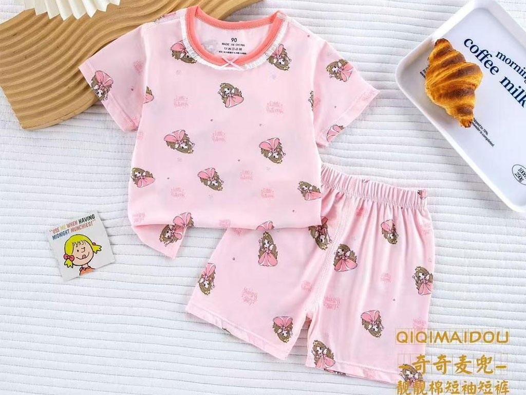 تیشرت و شلوارک راحتی دخترانه رنگ صورتی طرح پرنسس