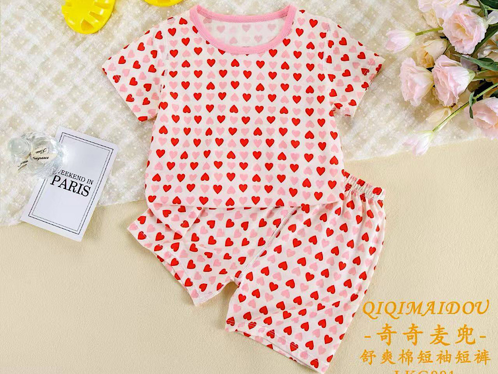 تیشرت و شلوارک راحتی دخترانه طرح قلب