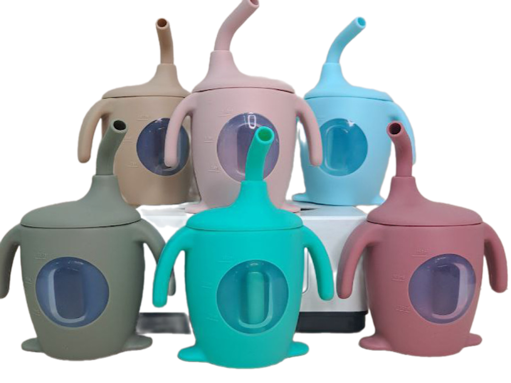 لیوان سیلیکونی نی دار و درب دار 150 میلی لیتر