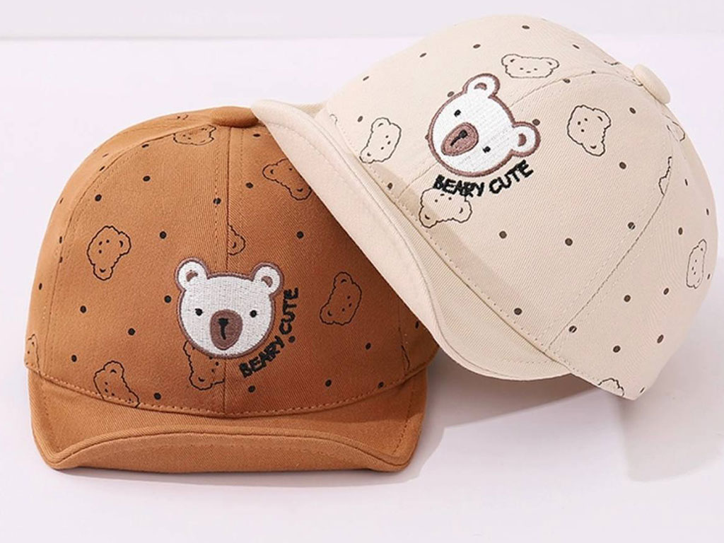 کلاه لبه دار طرح گلدوزی شده خرس Beary cute (دور سر 42cm)