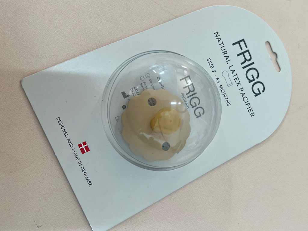 پستانک سیلیکونی سایز دو 18-6 ماه فریگ FRIGG