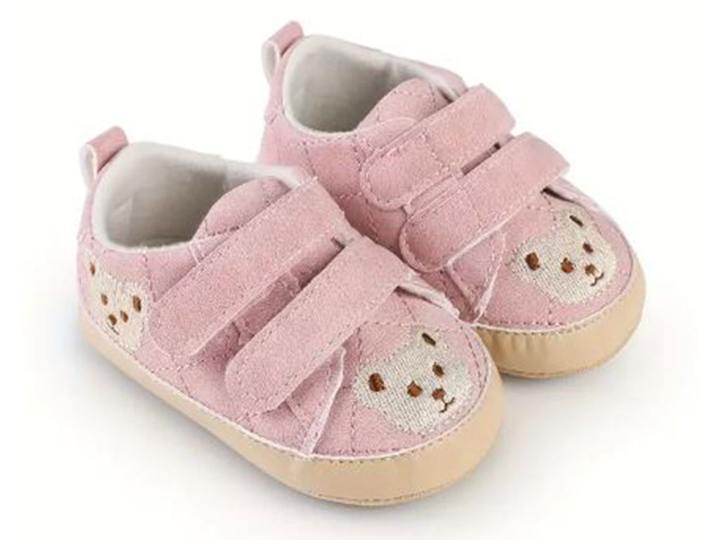 پاپوش نوزادی استپ دار مدل چسبی طرح خرس گلدوزی شده رنگ صورتی