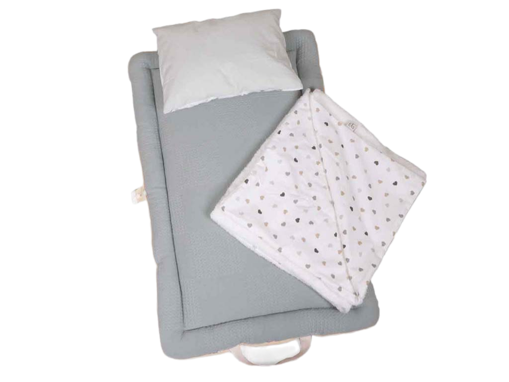 سرویس خواب دم دستی مسافرتی نوزادی مجموعه 3 عددی تشک، لحاف و بالشت با بسته بندی کیفی طرح  پیکه قلب ریز سبز الا ELA