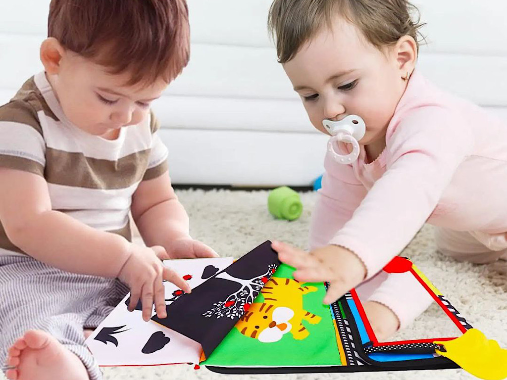 کتاب پارچه ای  آموزشی آئینه ای نوزادی