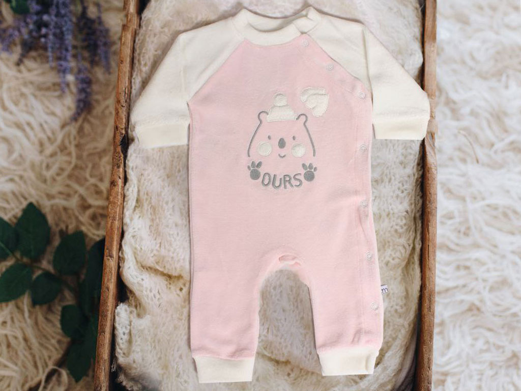 سرهمی نوزادی دخترانه مخمل رنگ صورتی طرح خرس گلدوزی شده دامون damon