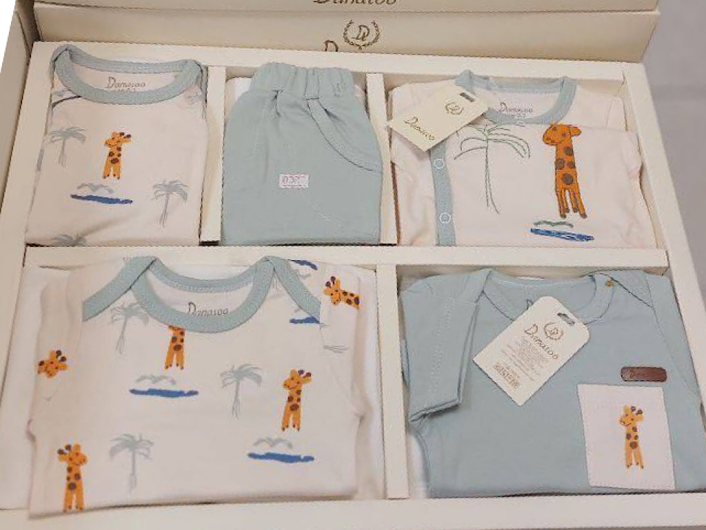 ست بیمارستانی 19 تکه نوزادی پسرانه طرح زرافه دانالو Danaloo