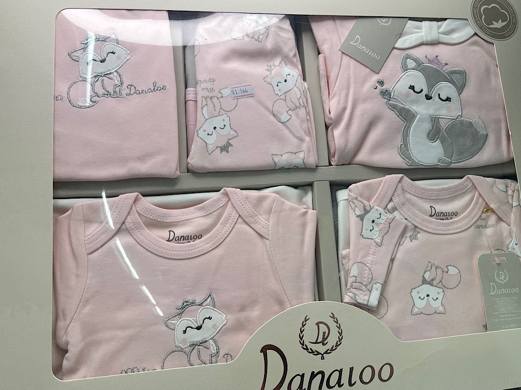ست بیمارستانی 19 تکه نوزادی دخترانه طرح روباه ملوس دانالو Danaloo