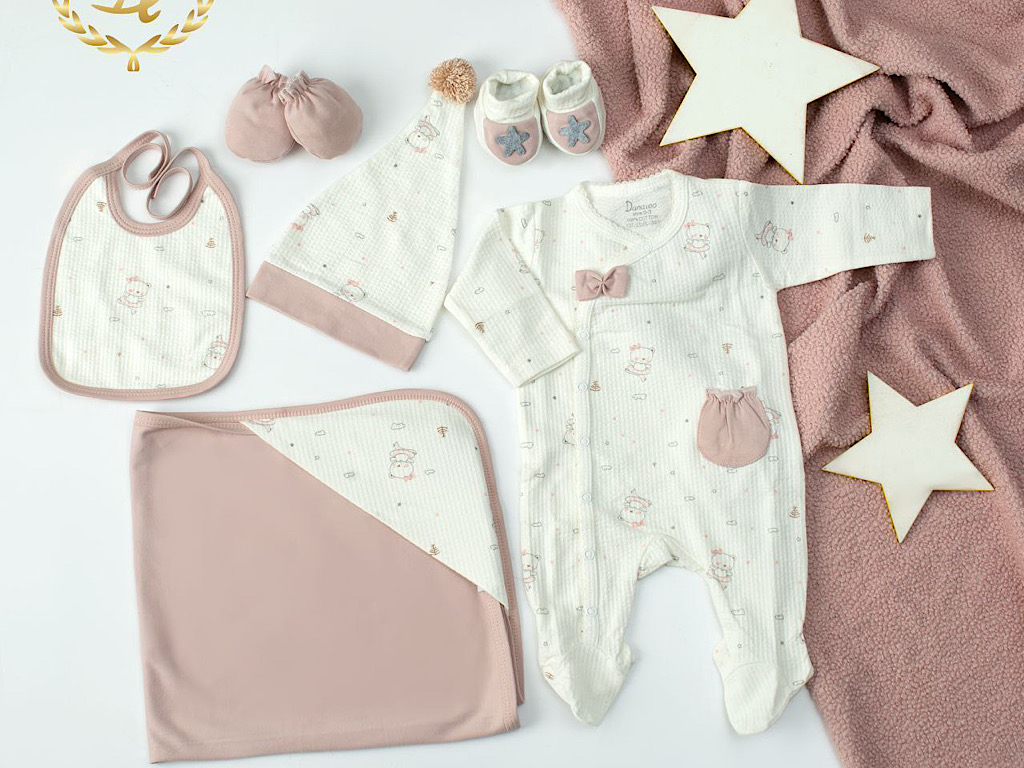 ست بیمارستانی 7 تکه رنگ صورتی طرح خرس و ابر دانالو danaloo