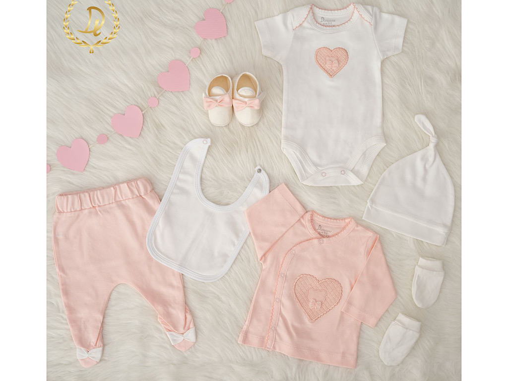 ست بیمارستانی 9 تکه نوزادی طرح قلب مخمل دانالو Danaloo