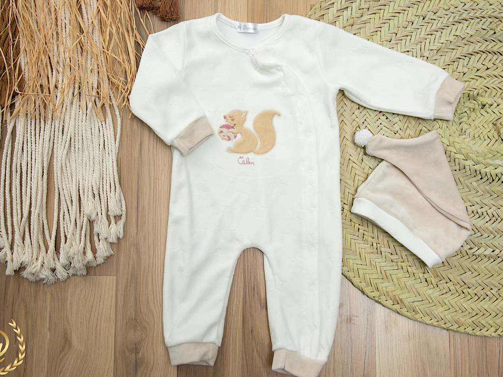 سرهمی مخمل با کلاه نوزادی طرح سنجاب و بلوط دانالو Danaloo