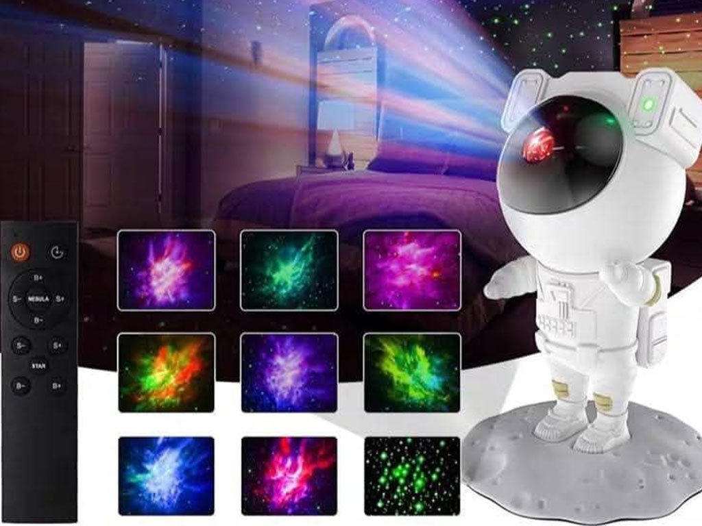 پروژکتور کهکشانی طرح فضانورد ایستاده