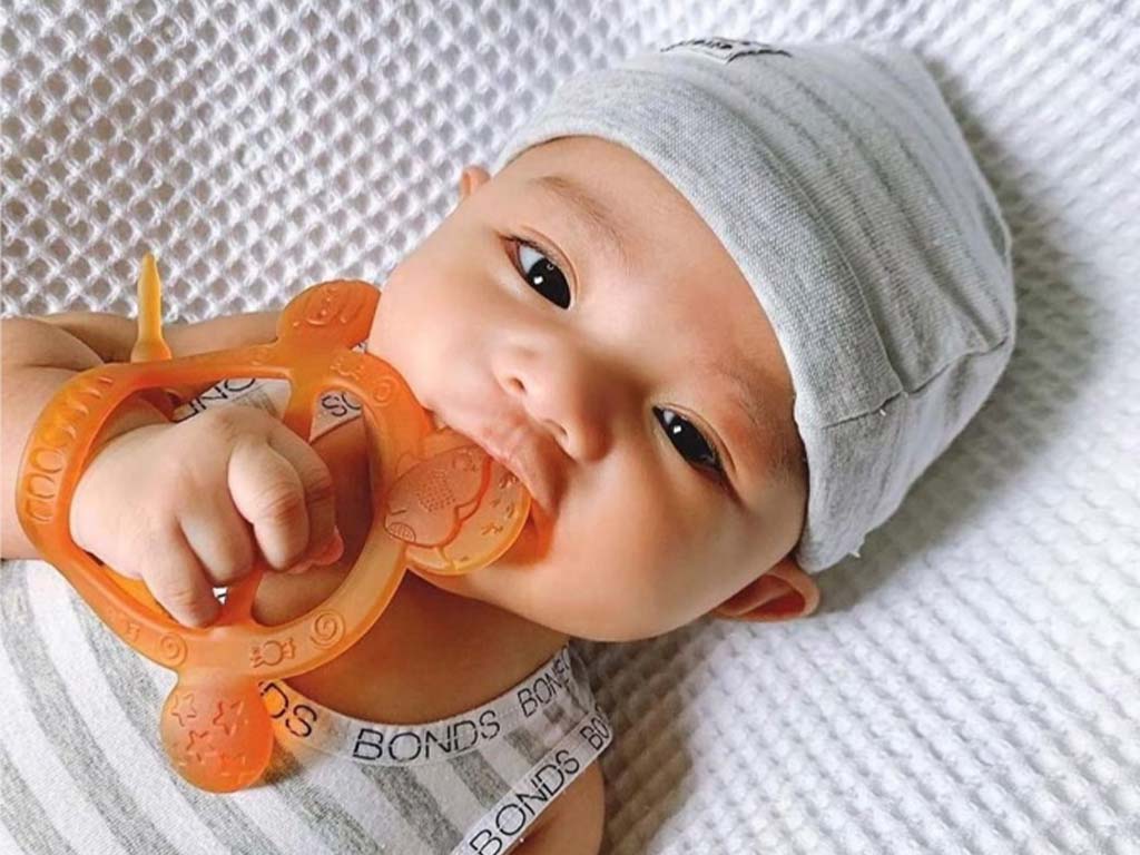 دندانگیر مچبندی  سیلیکونی نوزادی هی اور شی HEORSHE