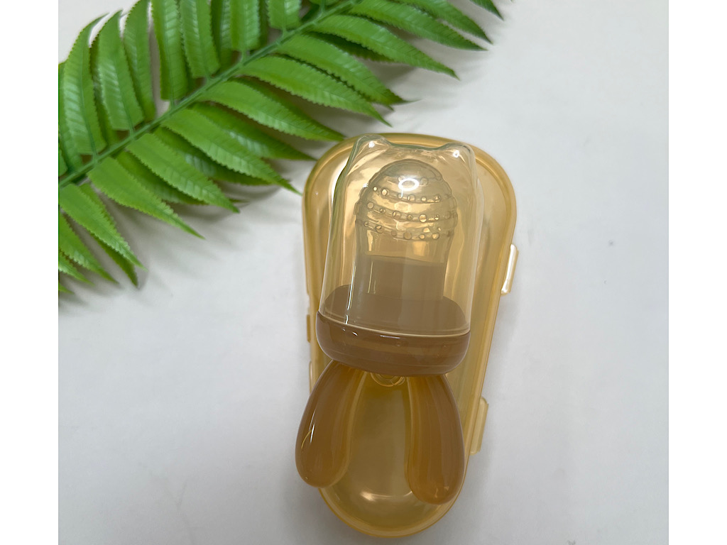 میوه خوری پستانکی نوزادی درپوش دار طرح هی اور شی  he or she