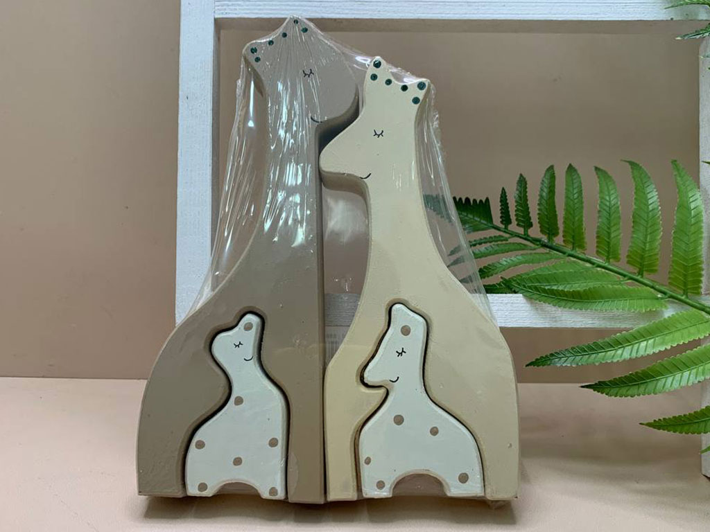 خانواده زرافه چوبی 4 تکه
