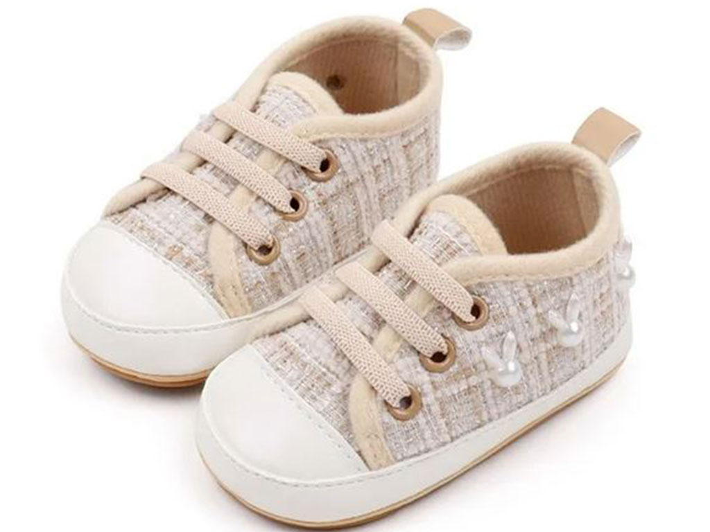 پاپوش استپ دار نوزادی مدل بندی رنگ کرم