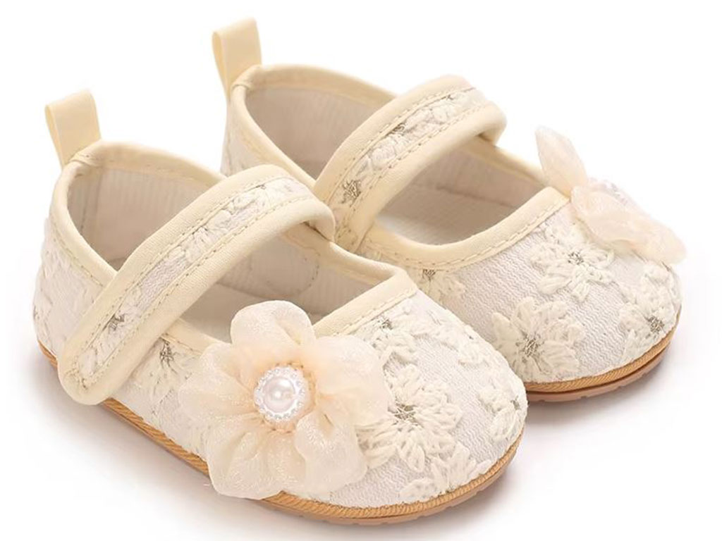 پاپوش استپ دار نوزادی رنگ نباتی طرح گل برجسته