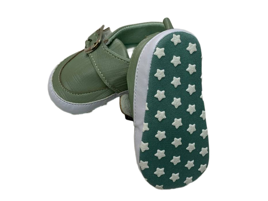 پاپوش استپ دار نوزادی رنگ سبز مدل سگک دار