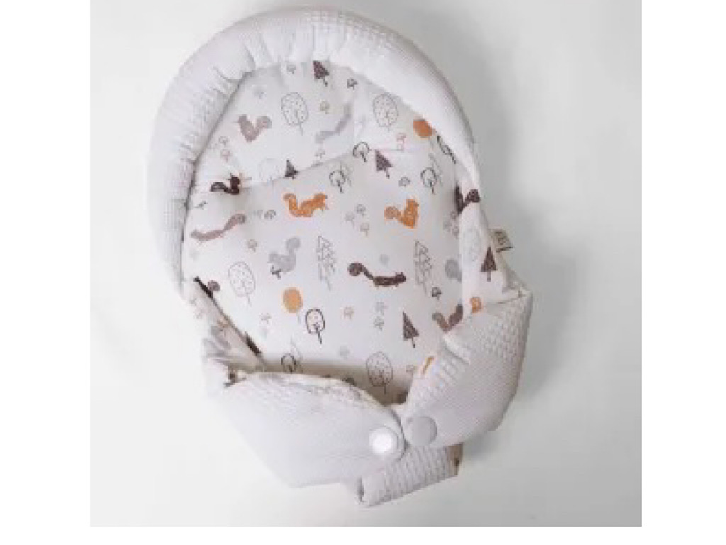 قنداق سوئیسی (آغوش گیر) نوزادی طرح پیکه سنجاب قهوه ای و سفید الا ELA