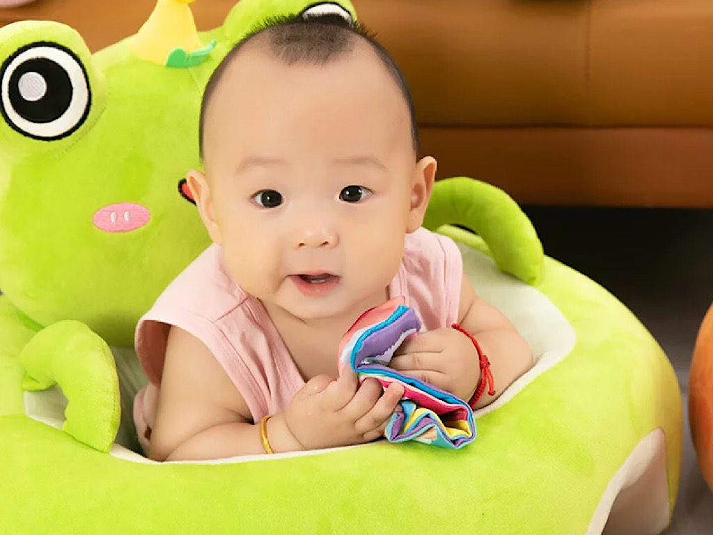 مبل آموزشی و مخملی نوزادی طرح قورباغه  سبز رنگ