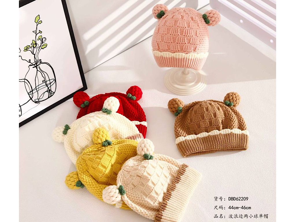 کلاه بافت طرح تدی توت فرنگی با آستر نخی DUDULA