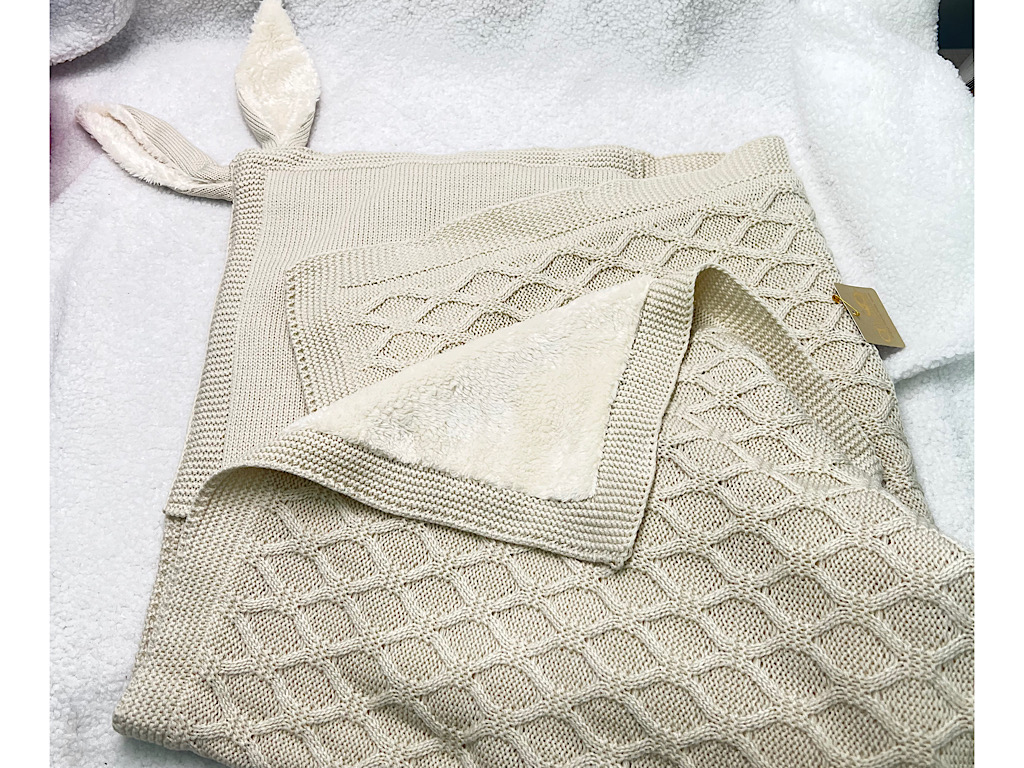 پتو بافت کلاه دار توکرکی و گوش دار آلدیانا Aldiana