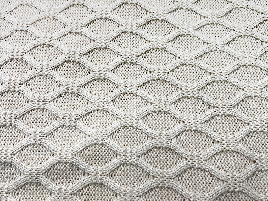 پتو بافت کلاه دار توکرکی و گوش دار آلدیانا Aldiana