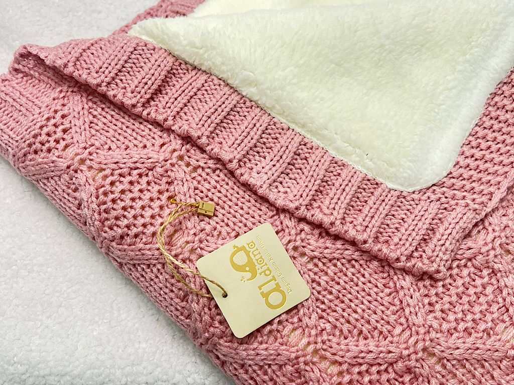 پتو بافت کلاه دار توکرکی و گوش دار آلدیانا Aldiana