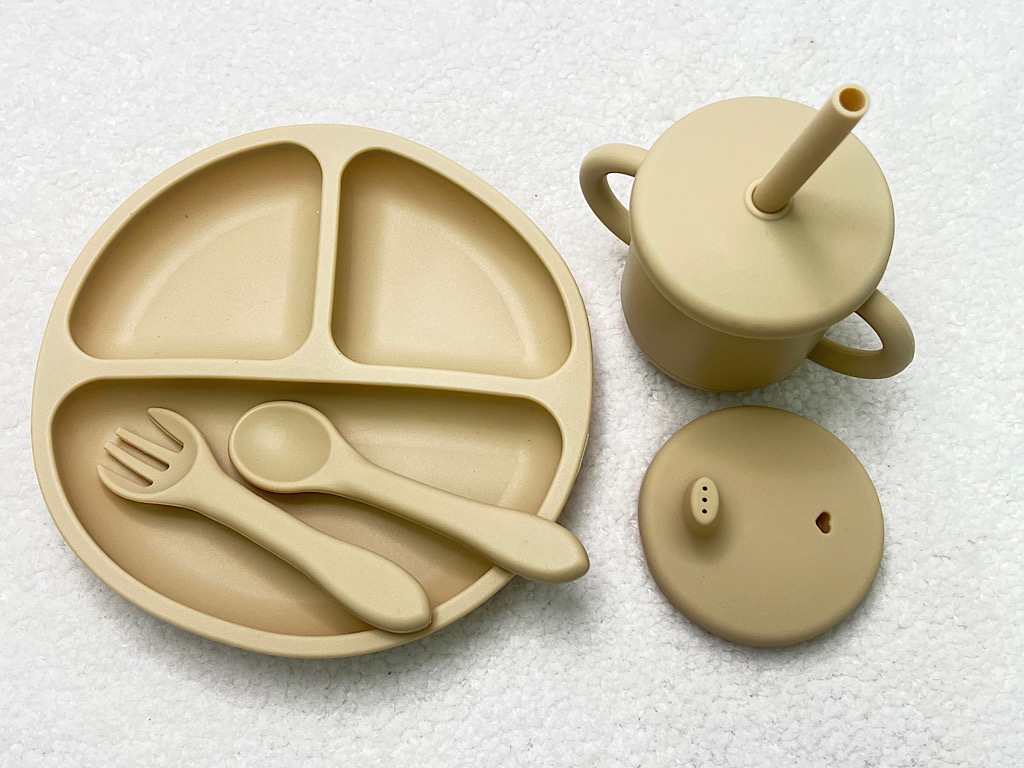 ست ظرف غذا سیلیکونی 11  تکه