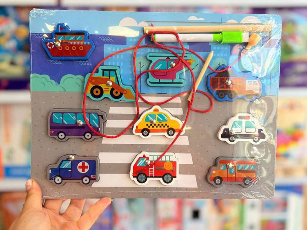 پازل چوبی برجسته و ماهیگیری پشت تخته وایت برد