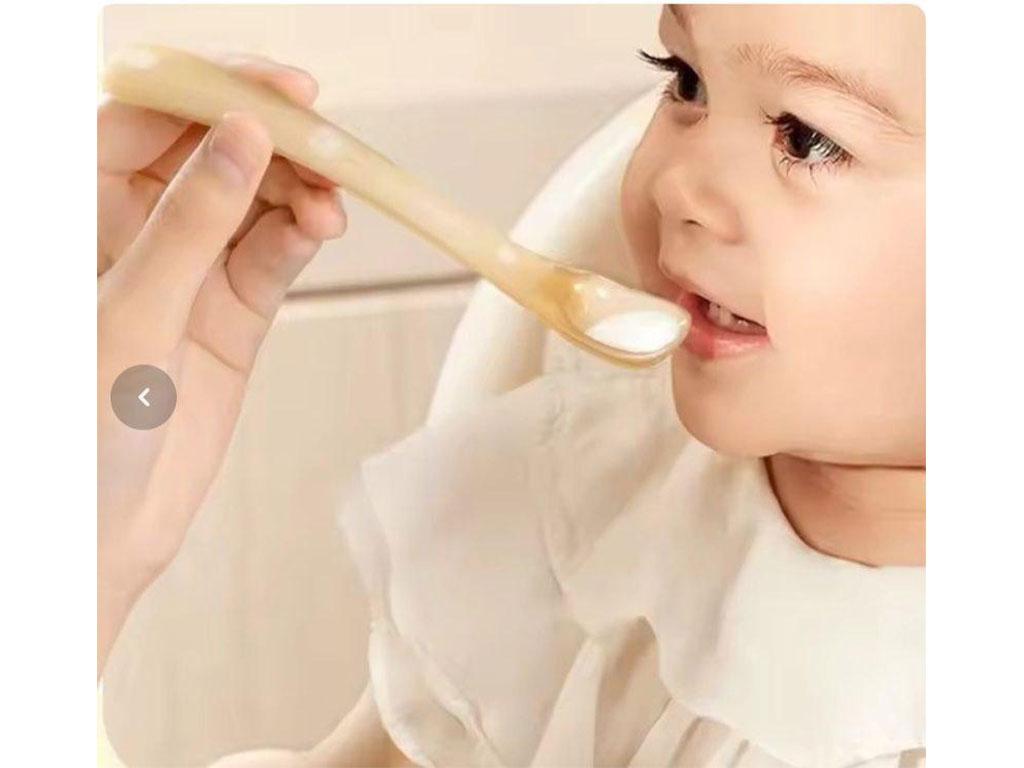 قاشق تک سیلیکونی قاب دار طرح هی اور شی HEORSHE