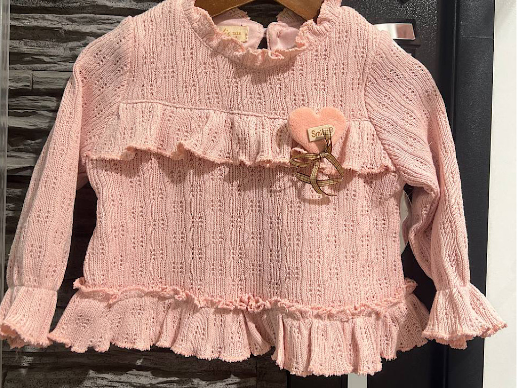 بلوز   بافت  دخترانه  پارچه اورمه رنگ صورتی  چرک