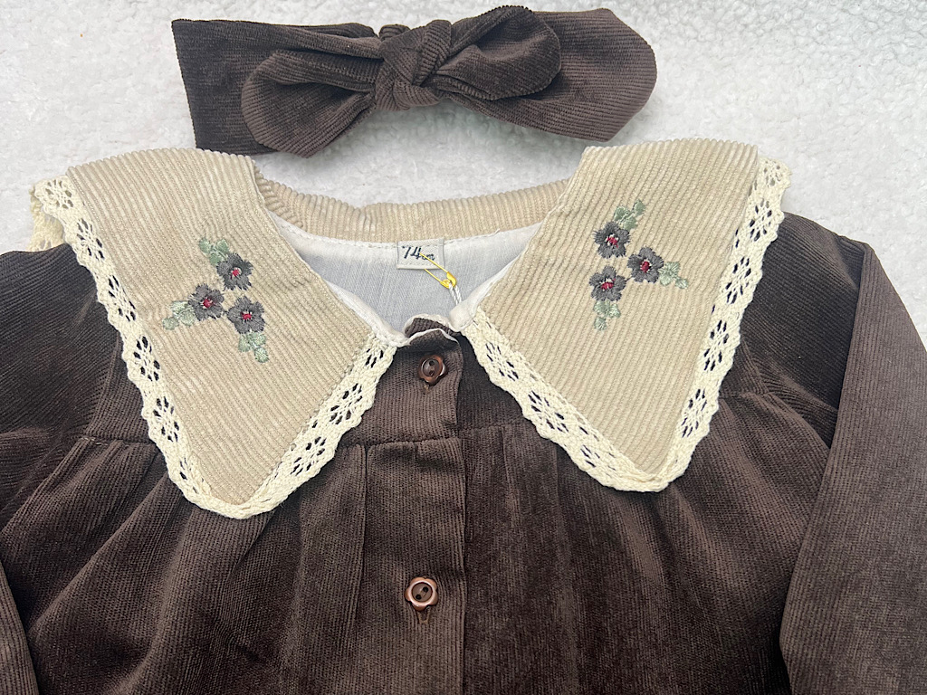 پیراهن دخترانه جنس مخمل کبریتی یقه گلدوزی  قهوه ای