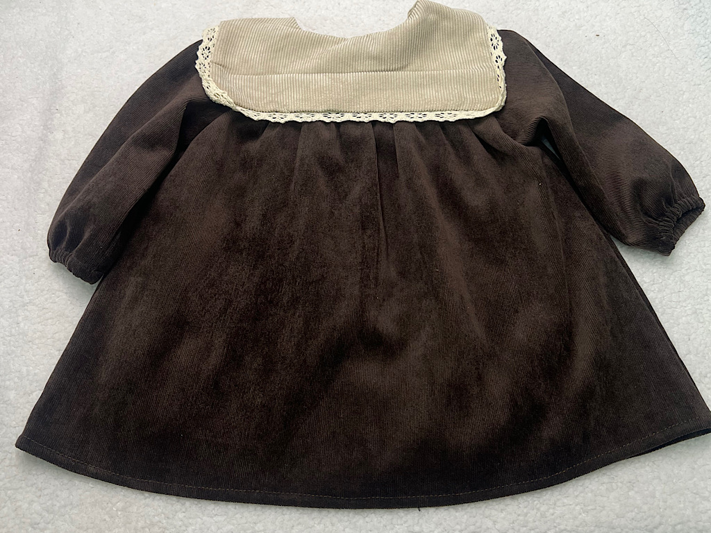 پیراهن دخترانه جنس مخمل کبریتی یقه گلدوزی  قهوه ای