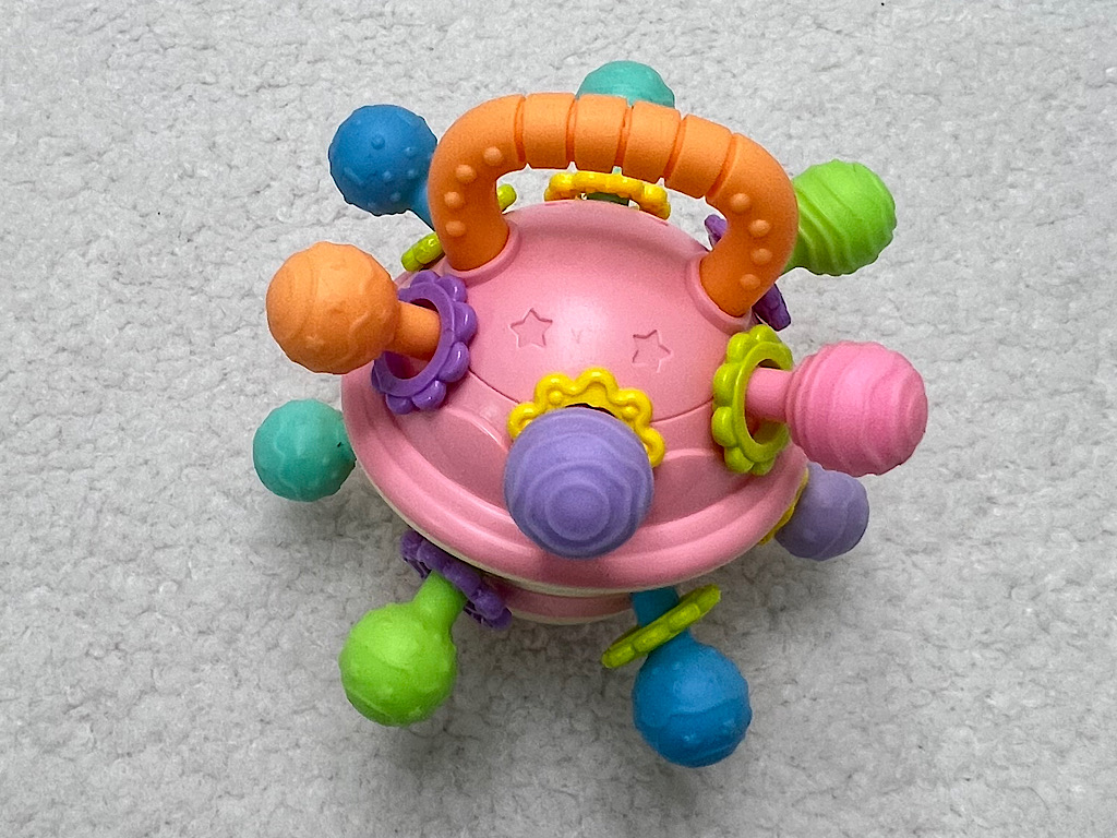 بیزی کیوب یا بیزی بال جغجغه ای دندانگیر طرح خرس لپ گلی