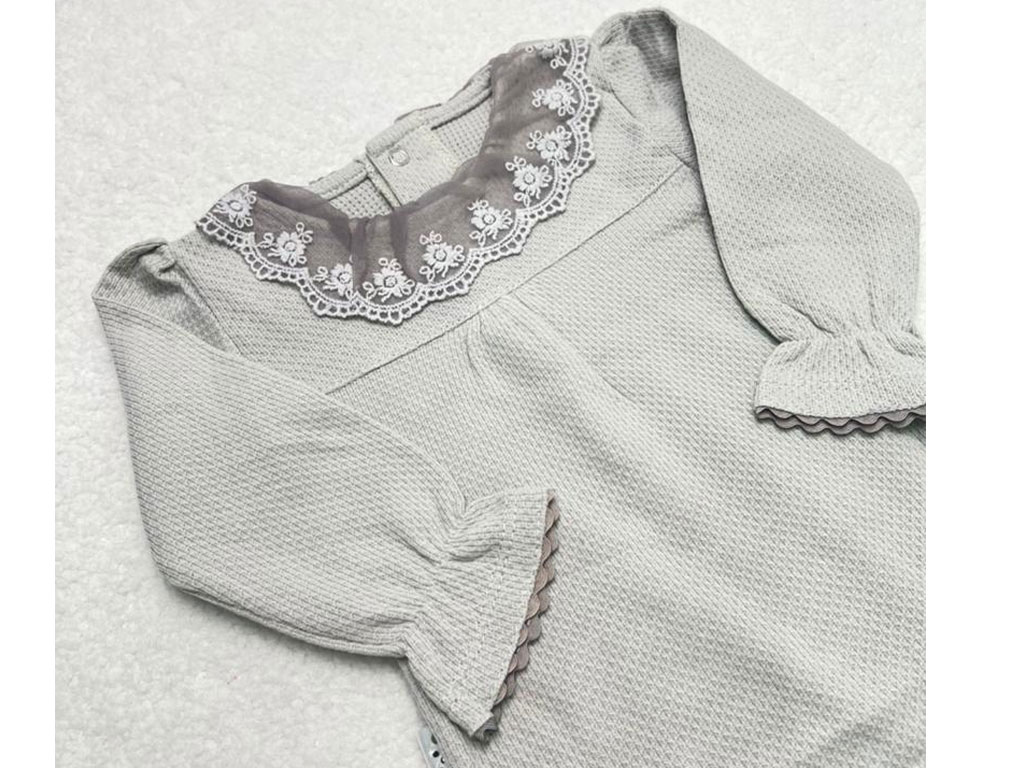 بادی آستین بلند نوزادی دخترانه رنگ طوسی   یقه توری