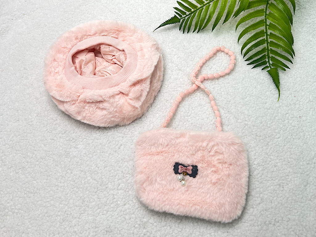 کاپشن طرح شنل با کلاه و کیف  صورتی رنگ M.M.D