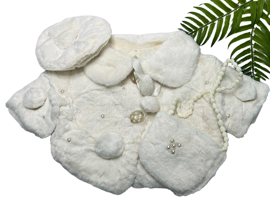 کاپشن طرح شنل با کلاه و کیف شیری رنگ  M.M.D