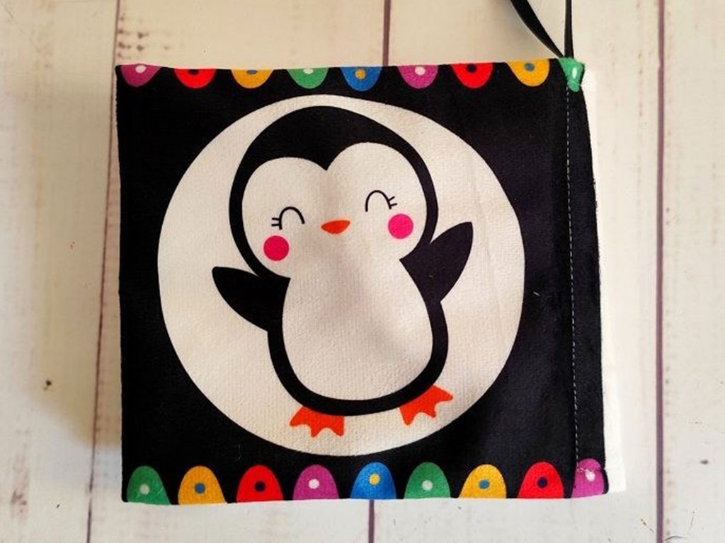 کتاب پارچه ای سوت دار دنیارو ببین (سیاه و سفید)