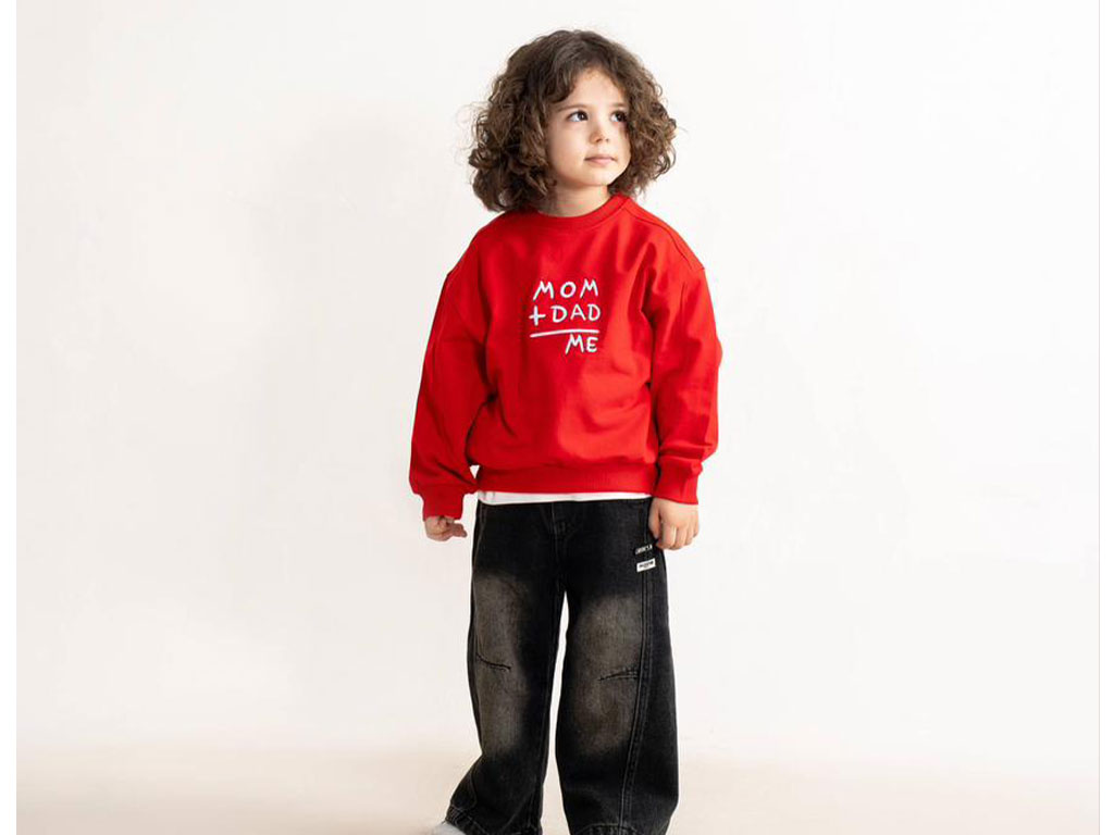 بلوز آستین بلند دورس قرمز رنگ طرح mom+dad  بشیر Bashir