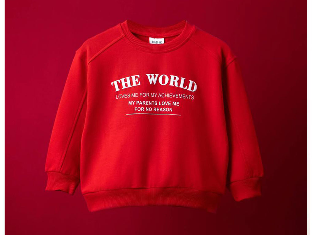 بلوز آستین بلند دورس قرمز رنگ طرح The world  بشیر Bashir