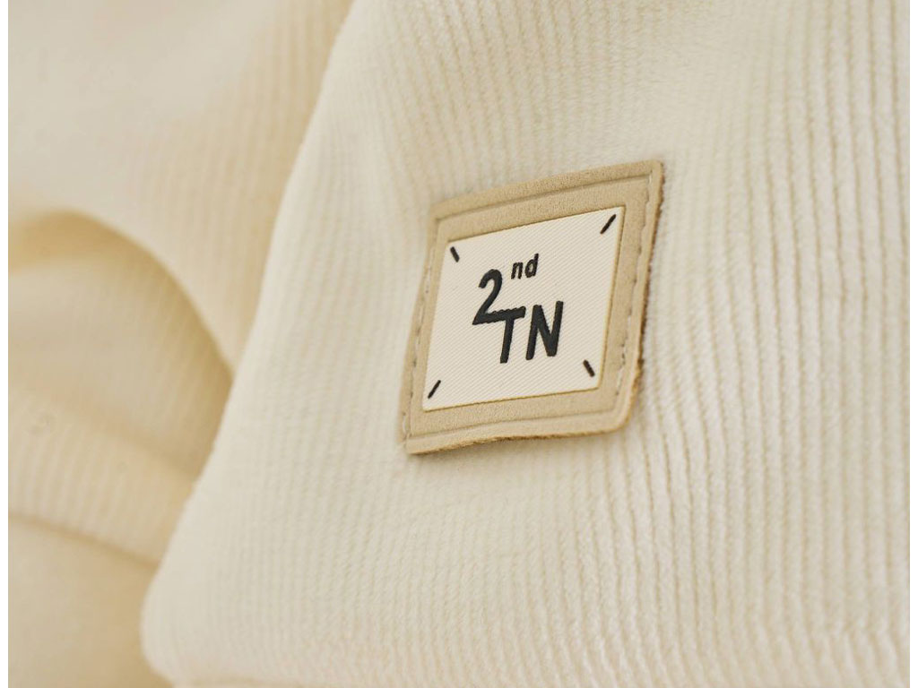 بلوز آستین بلند مخمل  کبریتی شیری  رنگ بشیر