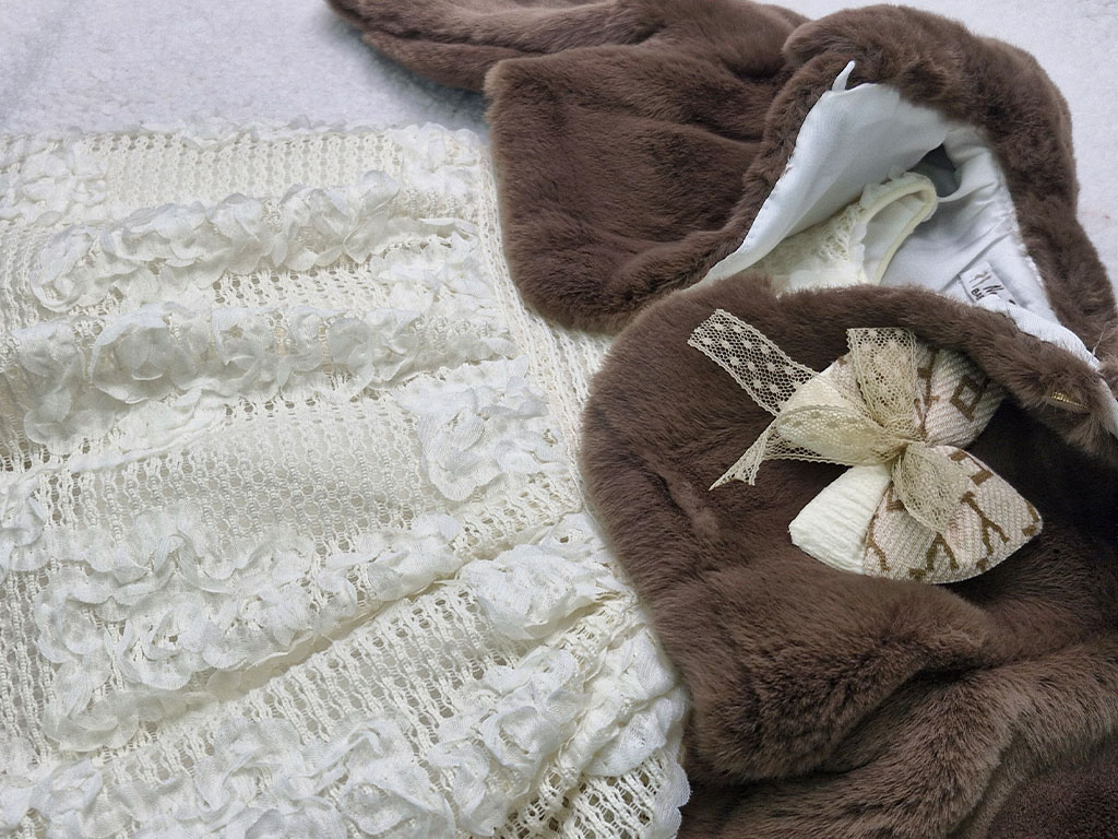 کت و سارافون گیپور  نوزادی دخترانه رنگ کرم نسکافه ای  نیوبرن