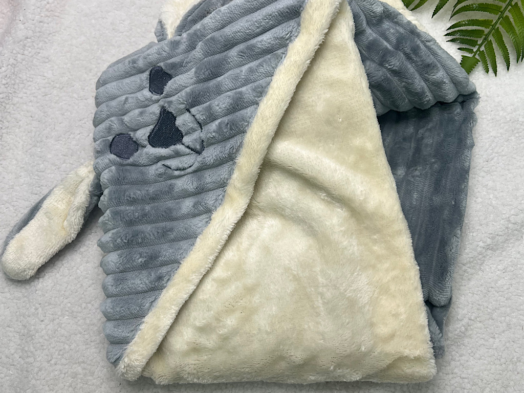 پتو کلاهدار کبریتی پولیشی نوزادی caramall