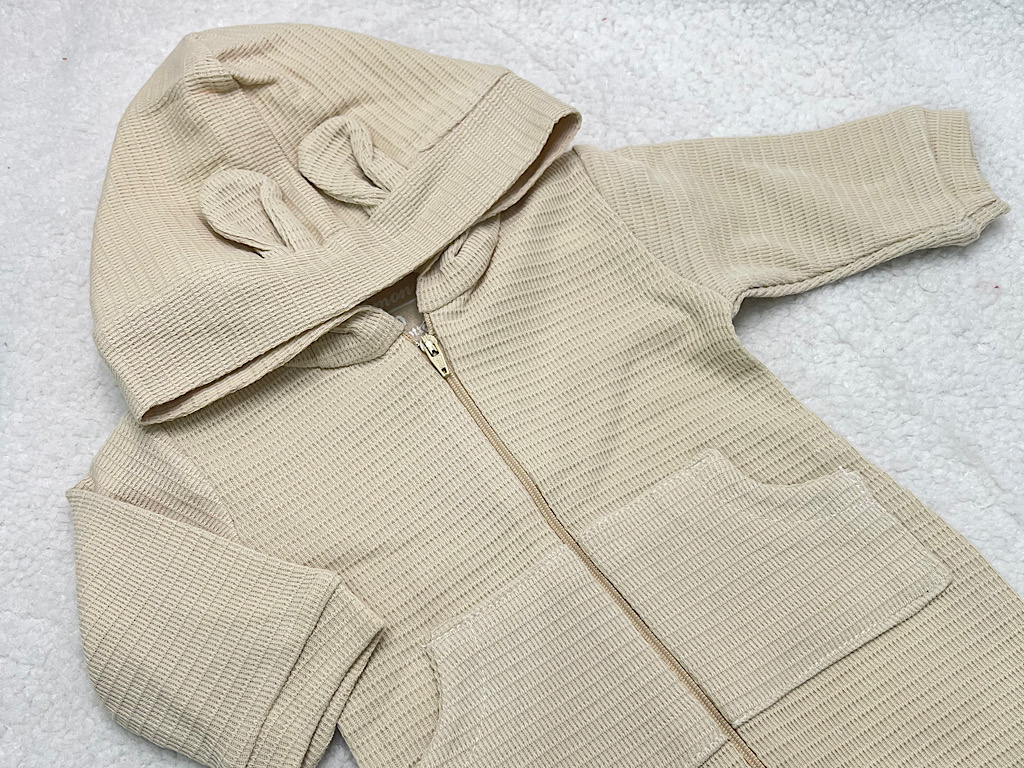 سرهمی جوراب و کلاه دار بیسکوییتی زیپ دار نوزادی رنگ کرم روشن دامون damon