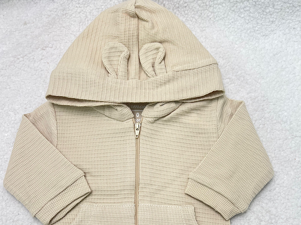 سرهمی جوراب و کلاه دار بیسکوییتی زیپ دار نوزادی رنگ کرم روشن دامون damon