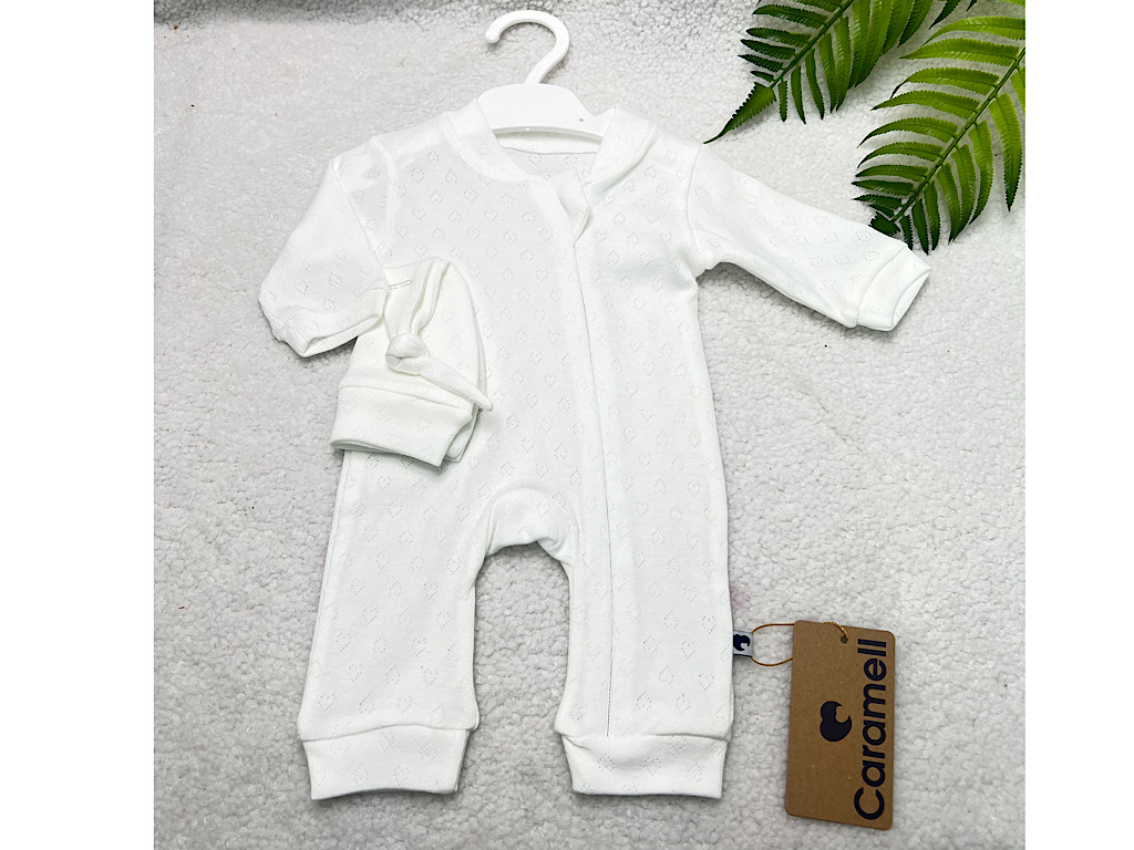 سرهمی نوزادی  زیپ و کلاه دار طرح قلب سوزنی رنگ سفید   کارامل caramell