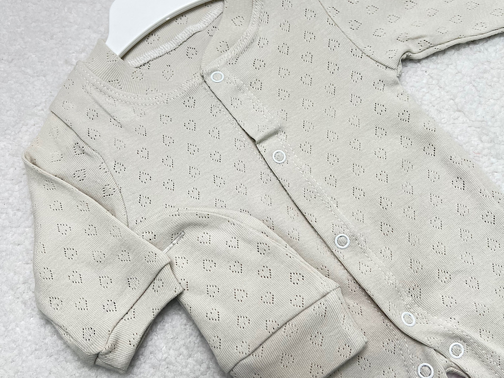 سرهمی نوزادی کلاه دار طرح قلب سوزنی استخوانی  رنگ کارامل caramell