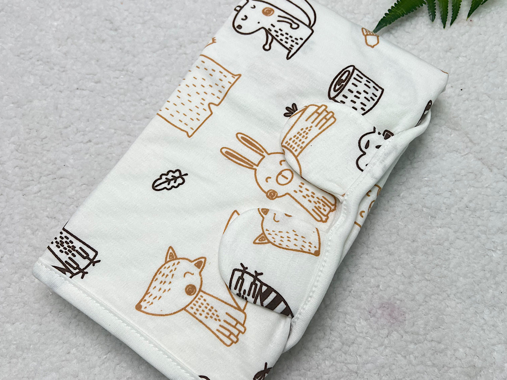 قنداق چسبی همراه با کلاه و دستکش baby4life